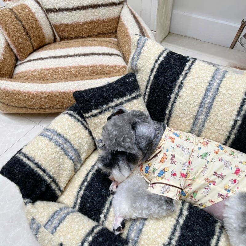 Lazy Holiday Plush Cozy Dog & Cat Sofa Bed
